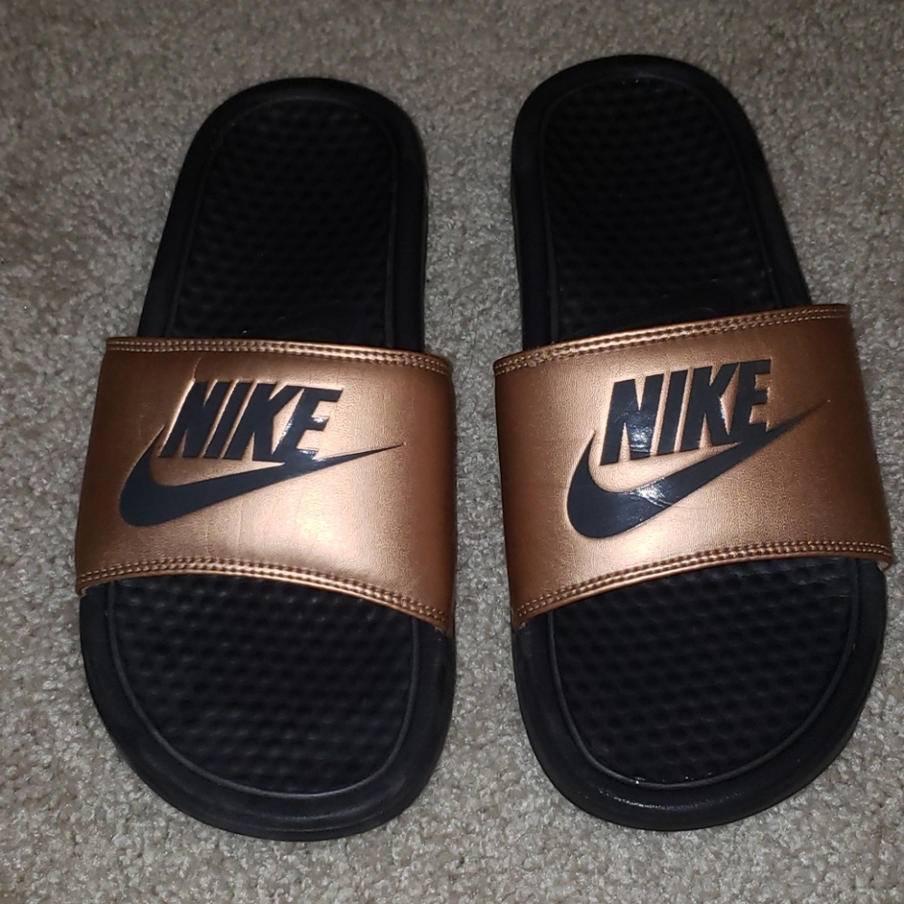 Nike slides